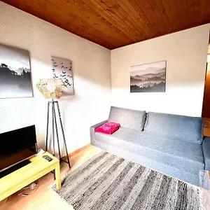  Appartement - Les Airelles - 6 à 8 Couchages - Rue Principale/ Commerçante
